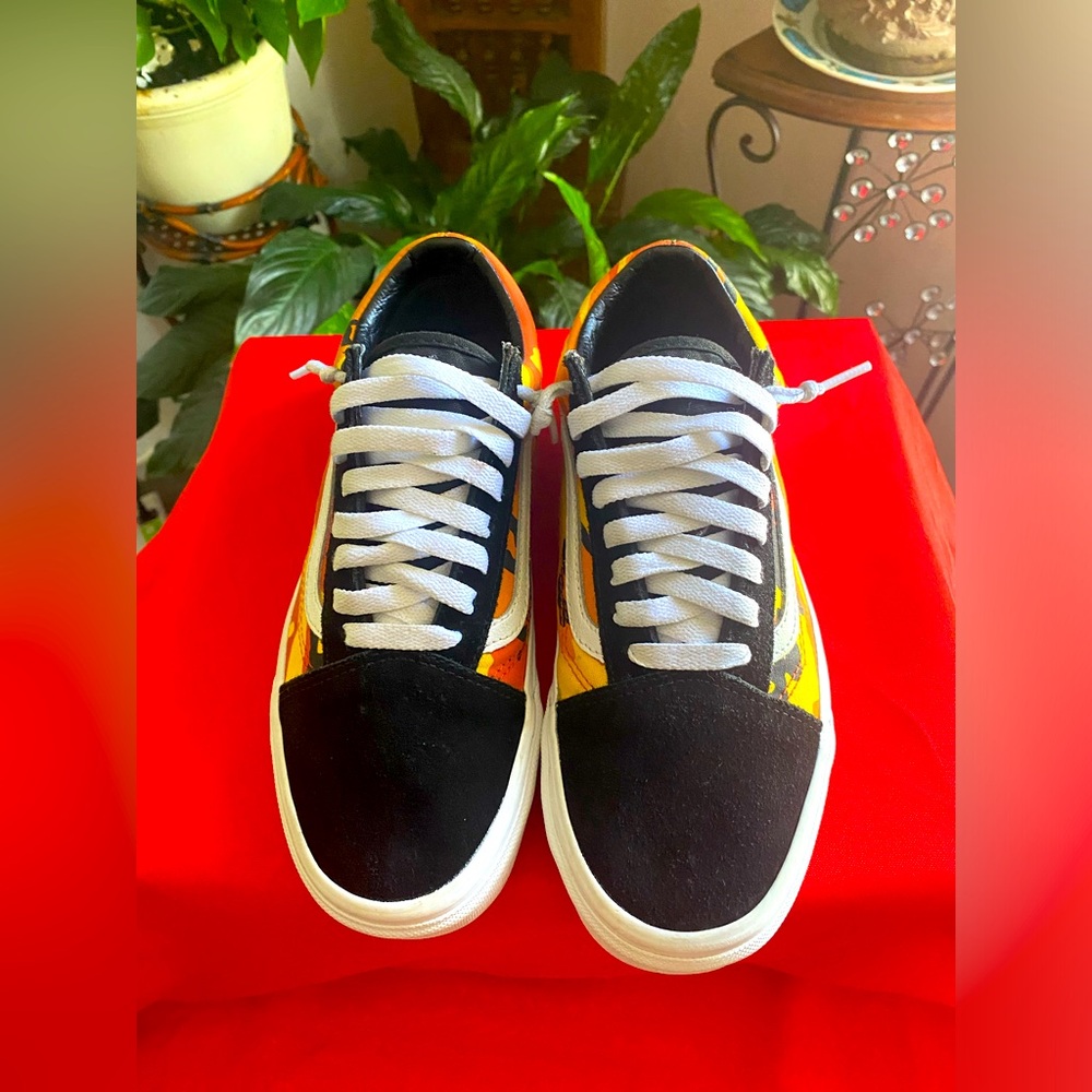 Vans unisex sneakers Men size 6.5 Women 8